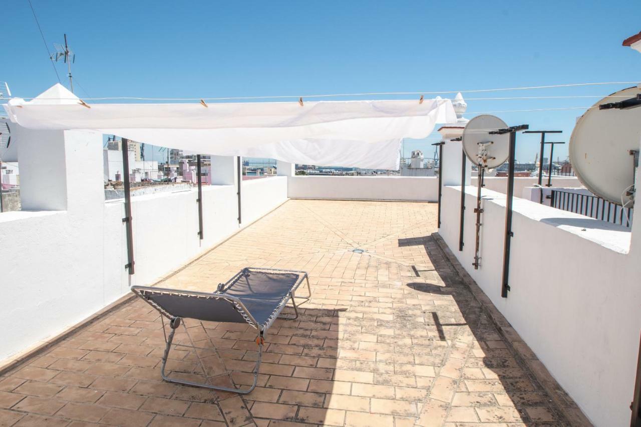 Apartamento Aires Mediterraneos Apartment Cádiz Exterior photo